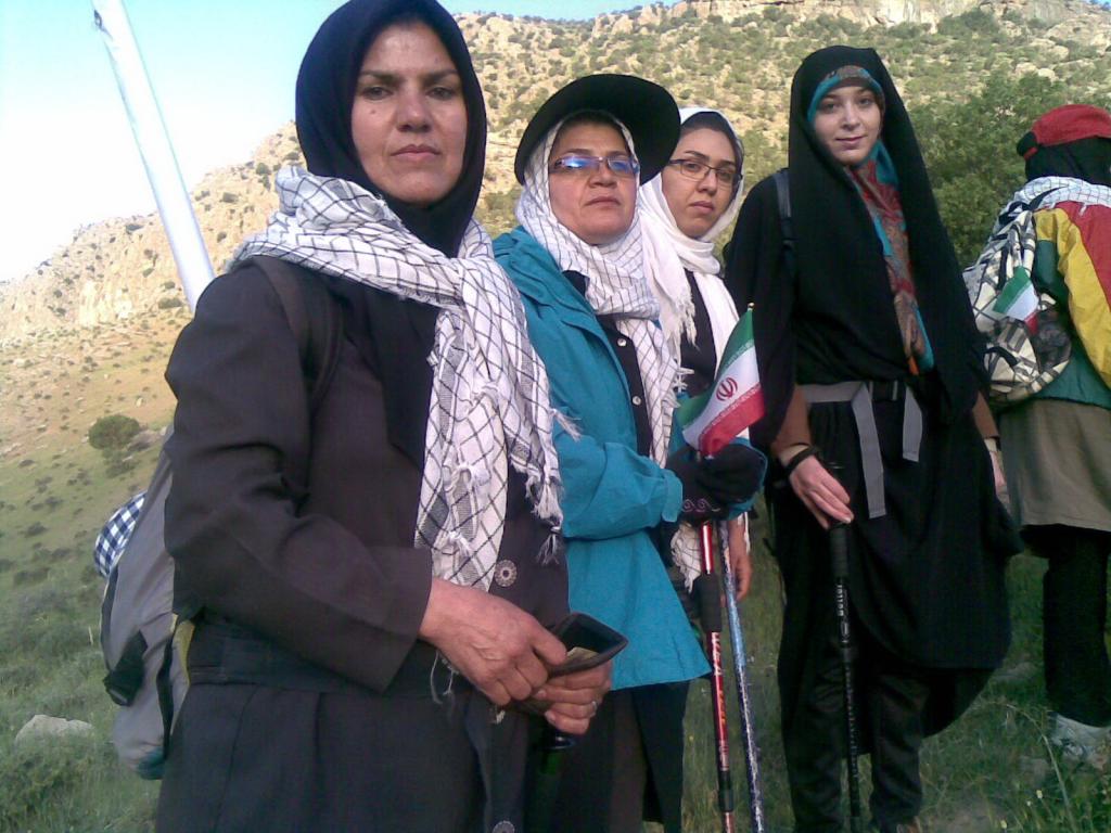  حجاب مانع رسیدن به پیشرفت های ورزشی نمی شود/ حجاب تنها حفاظ یک بانوی کوه نورد