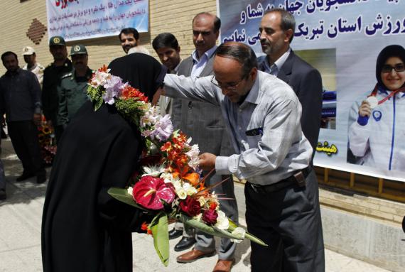 استقبال تیرانداز همدانی 