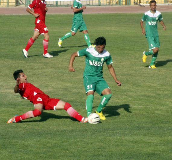 بازی تیم فوتبال پاس همدان در مقابل شهرداری اردبیل / گزارش تصویری 