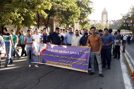 استقبال ورزشکاران همدانی از کاروان تدبیر و امید