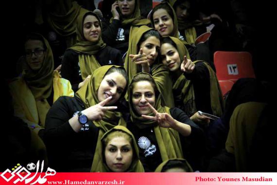 حاشیه های  آیین افتتاحیه المپیاد ورزشی دختران دانشگاه پیام نور کشور از دریچه دوربین همدان ورزش
