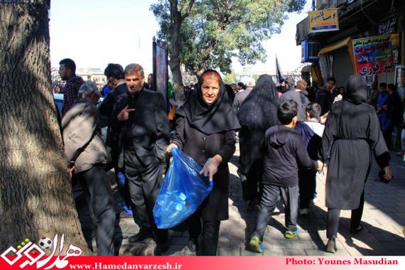 جمع آوری ظروف پلاستیکی در روز تاسوعای حسینی(ع) از سطح شهرها در سراسر کشور 