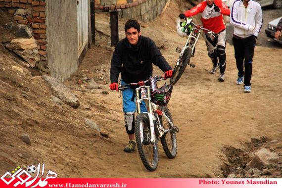 رقابت های دانهیل سواران غرب کشور در کوهستان های الوند