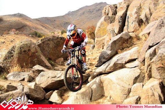 رقابت های دانهیل سواران غرب کشور در کوهستان های الوند