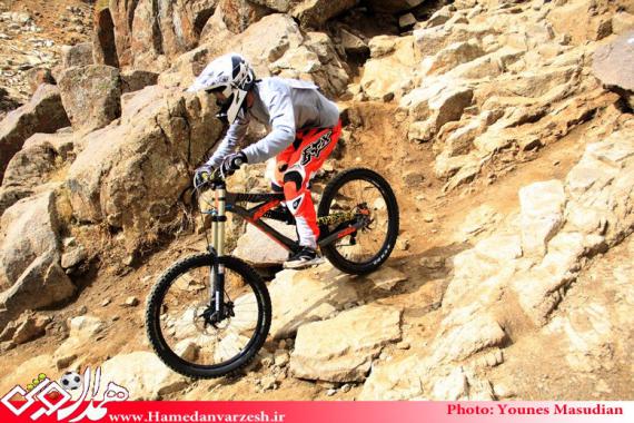 رقابت های دانهیل سواران غرب کشور در کوهستان های الوند