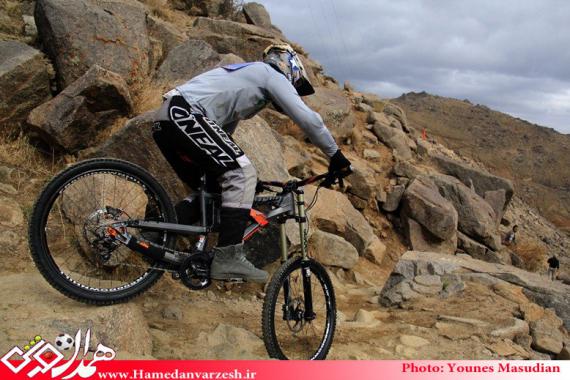 رقابت های دانهیل سواران غرب کشور در کوهستان های الوند
