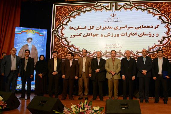 تجلیل از  مدیرکل ورزش و جوانان همدان  به عنوان دستگاه برتر تیپ دو کشور 