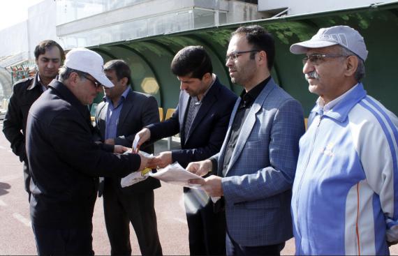 همایش دوچرخه سواری گرامیداشت دهه فجر در همدان برگزار شد 