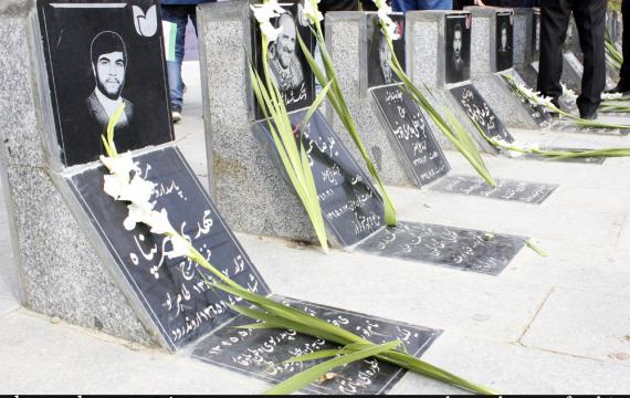 غبار روبی گلزار شهدابا حضور جامعه ورزش جانبازان و معلولین