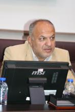 توجه به اسناد بالادستی حرکت در مدار قانون است