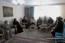 دیدار مدیرکل ورزش و جوانان همدان با خانواده های شهدای ورزشکار همدان 